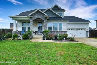 563 Reserves Blvd, Shepherdsville, KY 40165