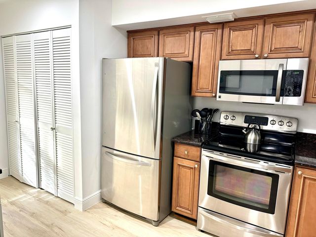 464 Brackenwood Lane S 464, Palm Beach Gardens, FL 33418