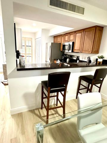 464 Brackenwood Lane S 464, Palm Beach Gardens, FL 33418