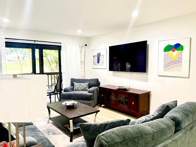 464 Brackenwood Lane S 464, Palm Beach Gardens, FL 33418