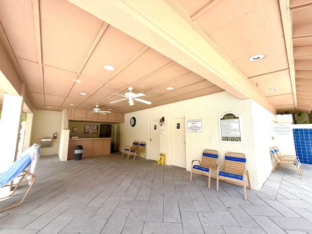 464 Brackenwood Lane S 464, Palm Beach Gardens, FL 33418