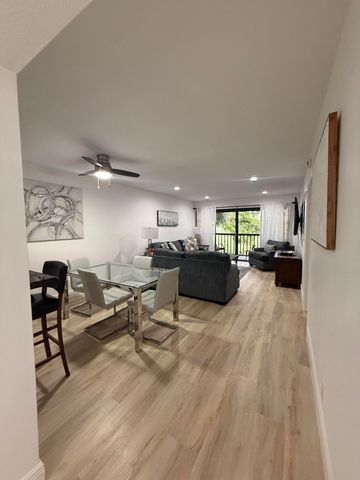 464 Brackenwood Lane S 464, Palm Beach Gardens, FL 33418