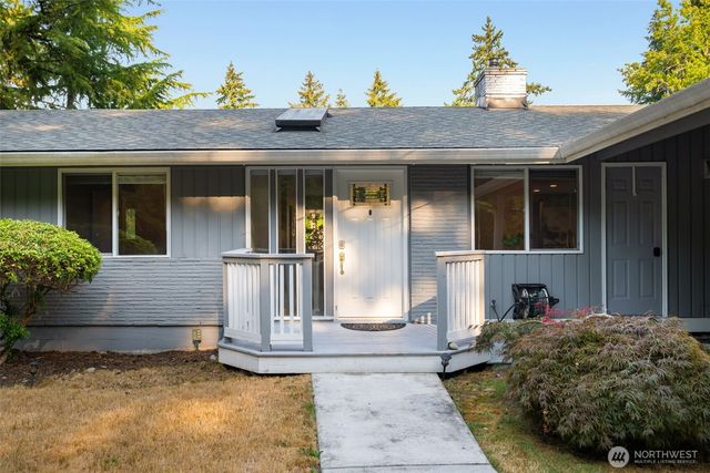 136 128th Avenue NE, Bellevue, WA 98005