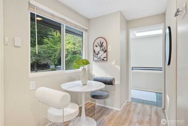 136 128th Avenue NE, Bellevue, WA 98005