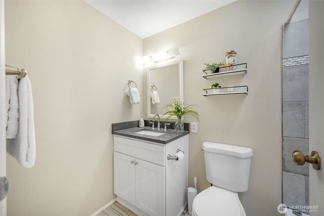 136 128th Avenue NE, Bellevue, WA 98005
