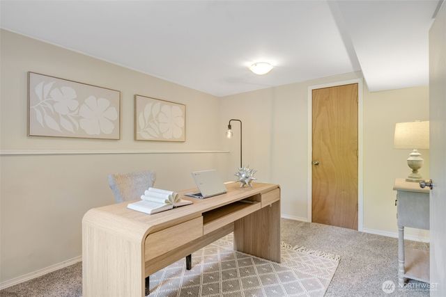 136 128th Avenue NE, Bellevue, WA 98005