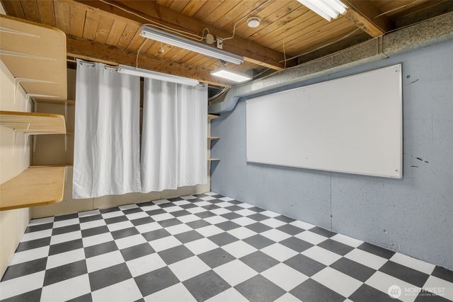 136 128th Avenue NE, Bellevue, WA 98005