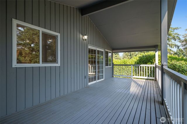 136 128th Avenue NE, Bellevue, WA 98005