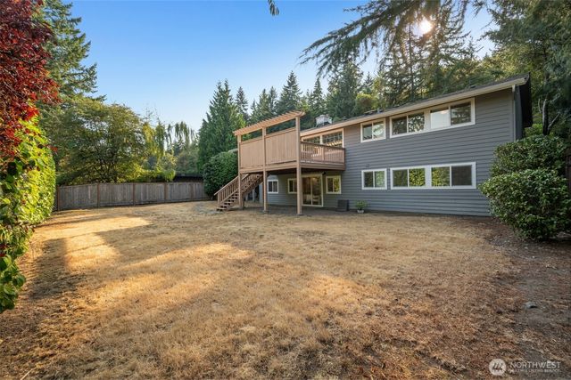 136 128th Avenue NE, Bellevue, WA 98005
