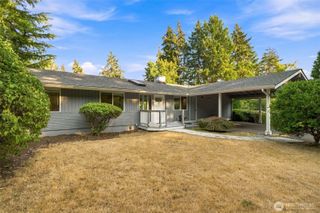 136 128th Avenue NE, Bellevue, WA 98005