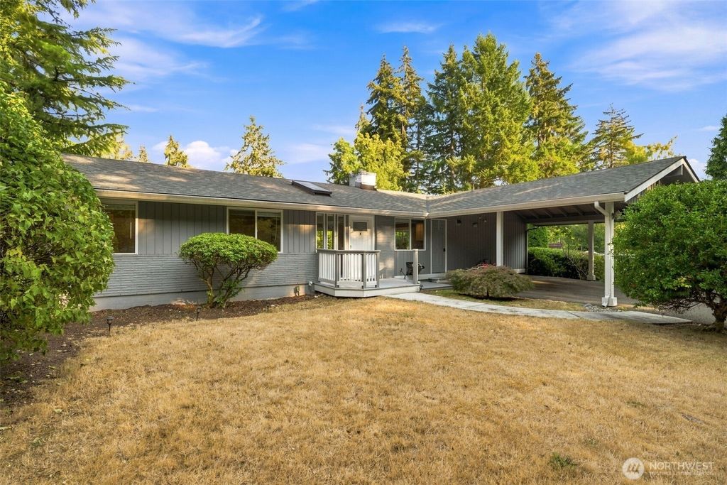136 128th Avenue NE, Bellevue, WA 98005