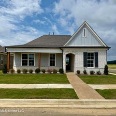 753 Coahoma Court, Nesbit, MS 38651