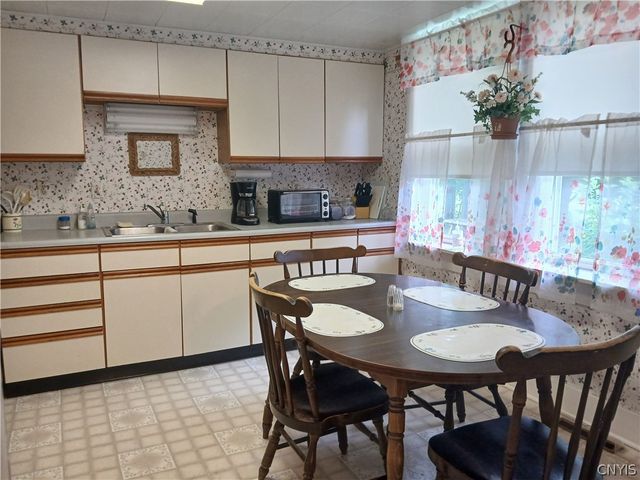 328 County Route 43, New Haven, NY 13114