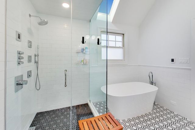 1727 W Henderson Street, Chicago, IL 60657