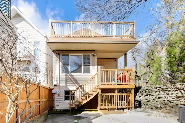 1727 W Henderson Street, Chicago, IL 60657