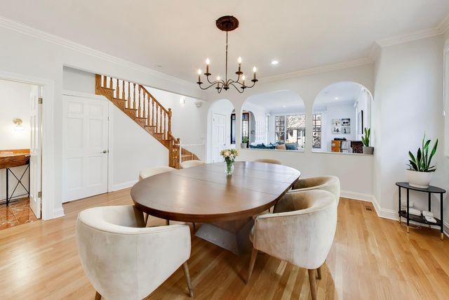 1727 W Henderson Street, Chicago, IL 60657