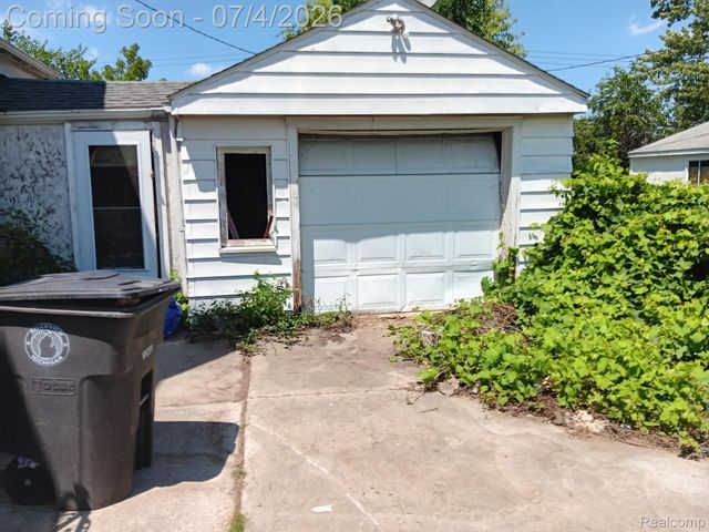 11930 Garfield Street, Riverview, MI 48193