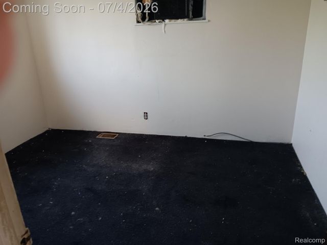 11930 Garfield Street, Riverview, MI 48193