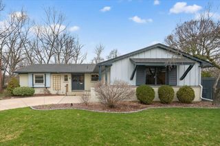 4 Gallway Court, Ann Arbor, MI 48104