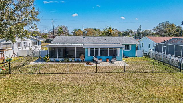 8524 120TH STREET, Seminole, FL 33772