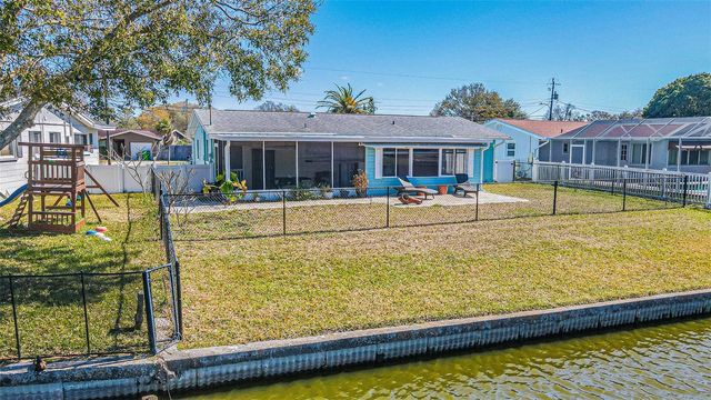 8524 120TH STREET, Seminole, FL 33772