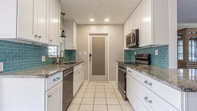 8524 120TH STREET, Seminole, FL 33772