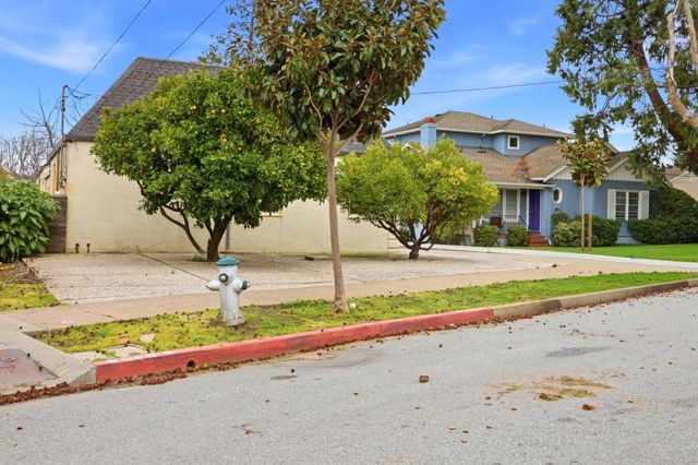 728 Laurel Avenue, Burlingame, CA 94010