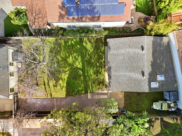 728 Laurel Avenue, Burlingame, CA 94010