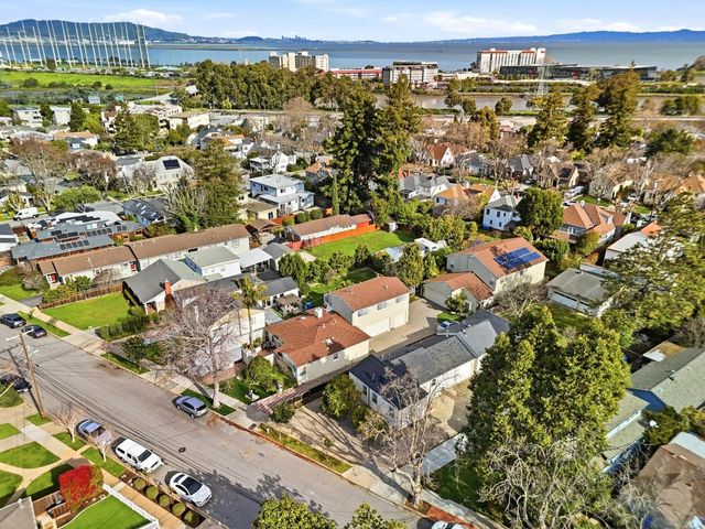 728 Laurel Avenue, Burlingame, CA 94010