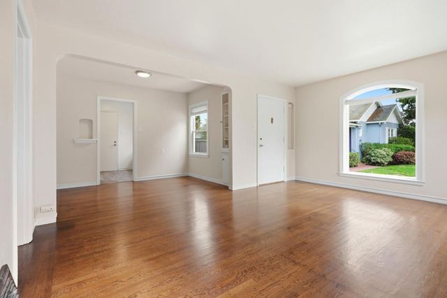 728 Laurel Avenue, Burlingame, CA 94010