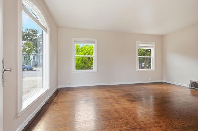 728 Laurel Avenue, Burlingame, CA 94010