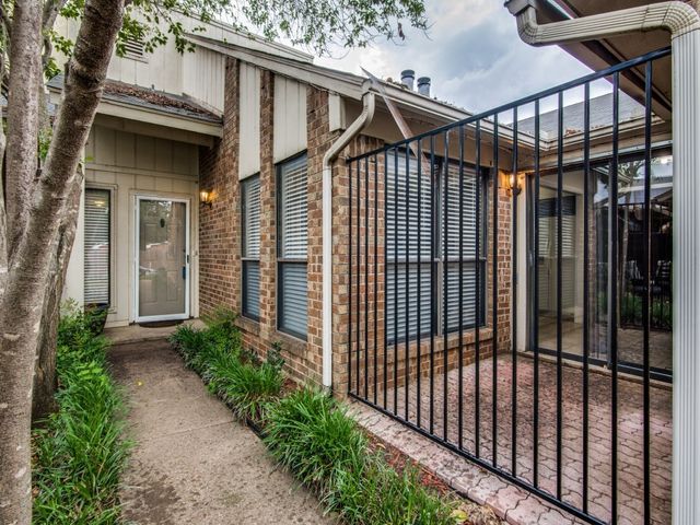 1713 Sonnet Drive, Grapevine, TX 76051