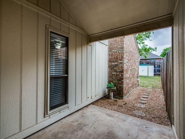 1713 Sonnet Drive, Grapevine, TX 76051