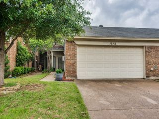 1713 Sonnet Drive, Grapevine, TX 76051