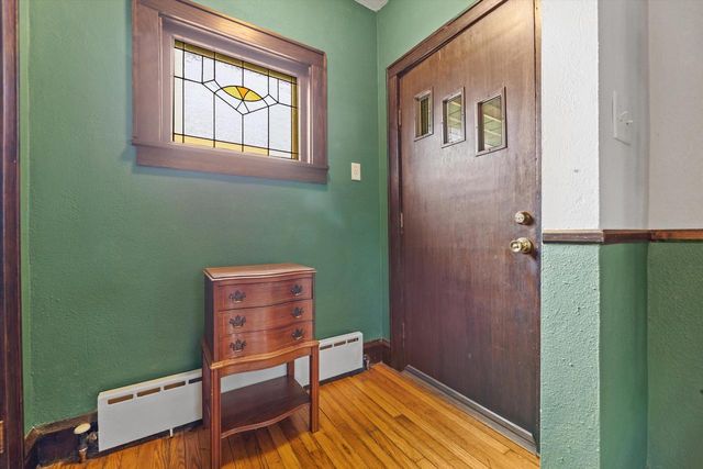 9015 W Cold Spring ROAD, Greenfield, WI 53228