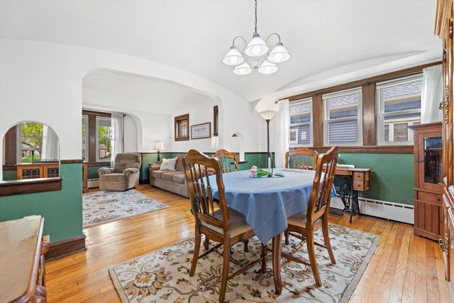 9015 W Cold Spring ROAD, Greenfield, WI 53228