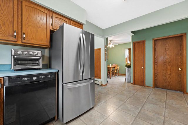 9015 W Cold Spring ROAD, Greenfield, WI 53228