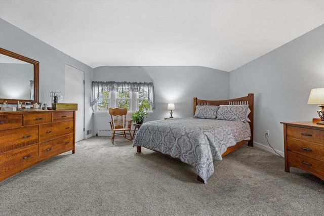 9015 W Cold Spring ROAD, Greenfield, WI 53228