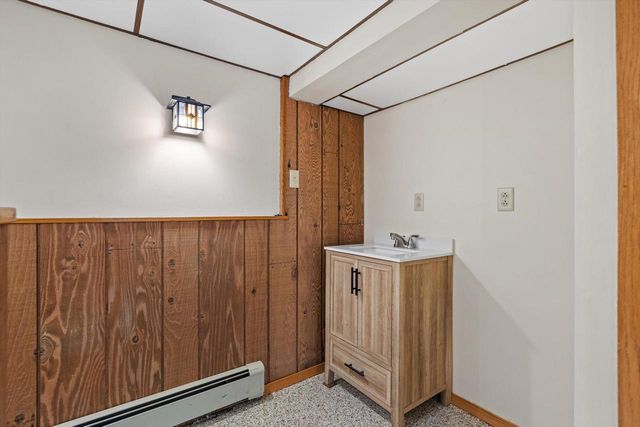9015 W Cold Spring ROAD, Greenfield, WI 53228