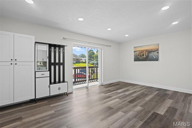 2535 Senator Ct I, Unincorporated, MO 63125