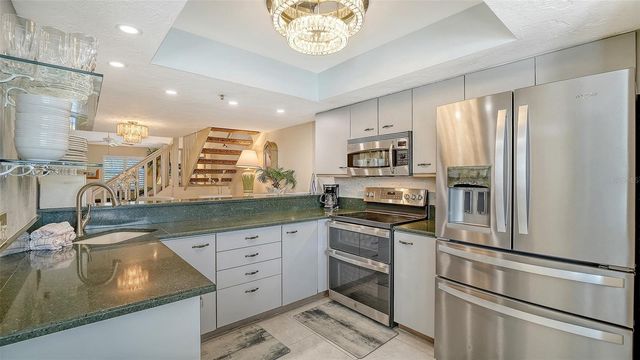 1225 SIESTA BAYSIDE DRIVE 1225B, Sarasota, FL 34242