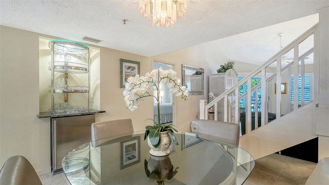 1225 SIESTA BAYSIDE DRIVE 1225B, Sarasota, FL 34242
