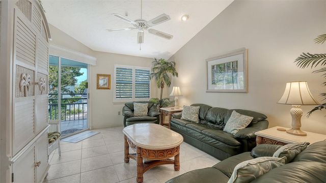 1225 SIESTA BAYSIDE DRIVE 1225B, Sarasota, FL 34242