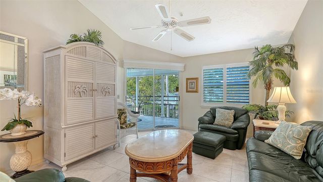 1225 SIESTA BAYSIDE DRIVE 1225B, Sarasota, FL 34242