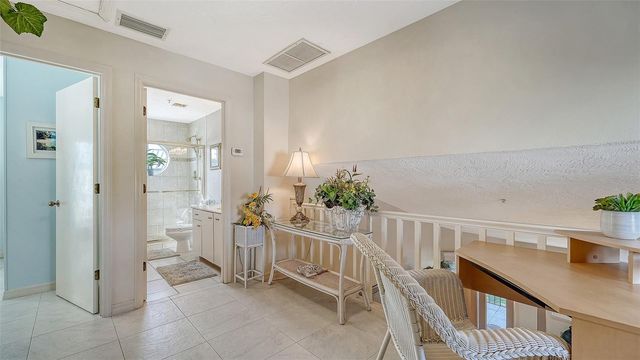 1225 SIESTA BAYSIDE DRIVE 1225B, Sarasota, FL 34242