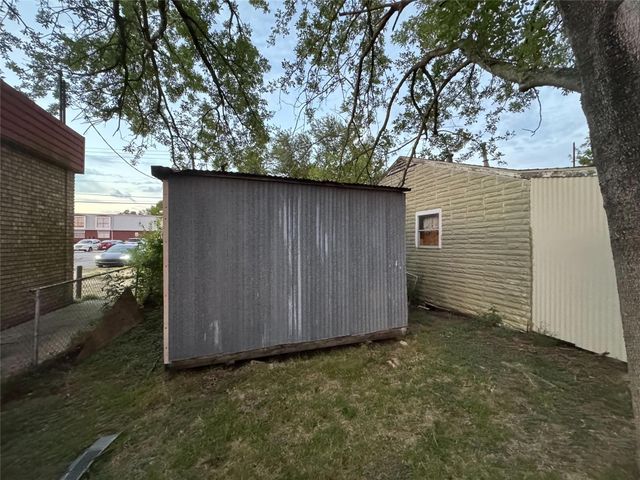 2206 Harris Avenue, Pasadena, TX 77506