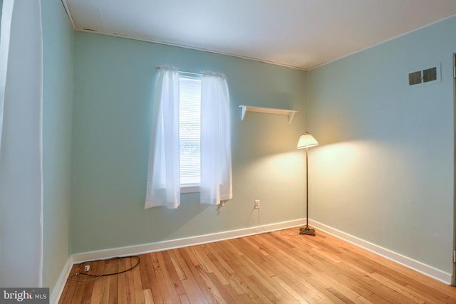 8 GREEN CIR, Camp Hill, PA 17011