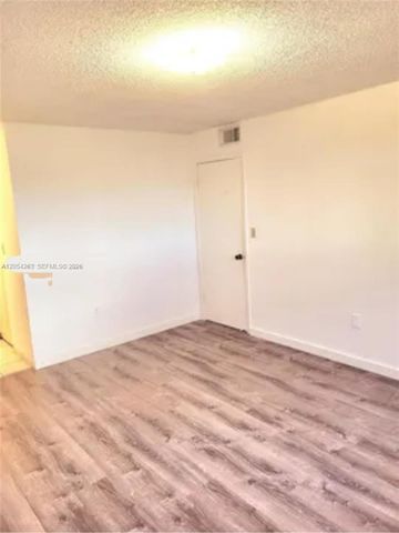 5765 W 25th Ct 211, Hialeah, FL 33016
