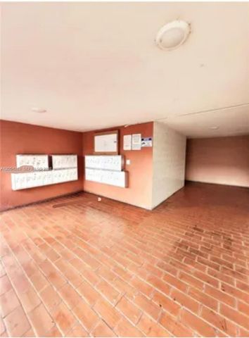 5765 W 25th Ct 211, Hialeah, FL 33016