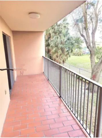 5765 W 25th Ct 211, Hialeah, FL 33016